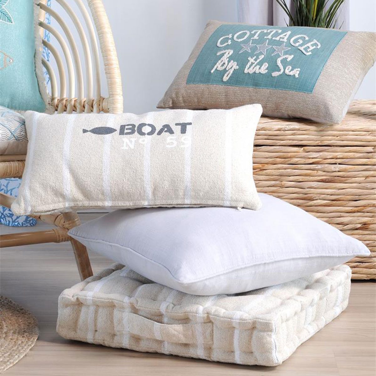 Coussin de sol St Trop beige et blanc