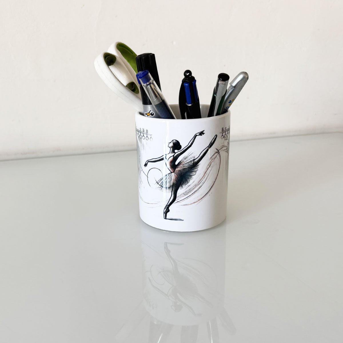 Pot  crayons en cramique  Danseuse toile