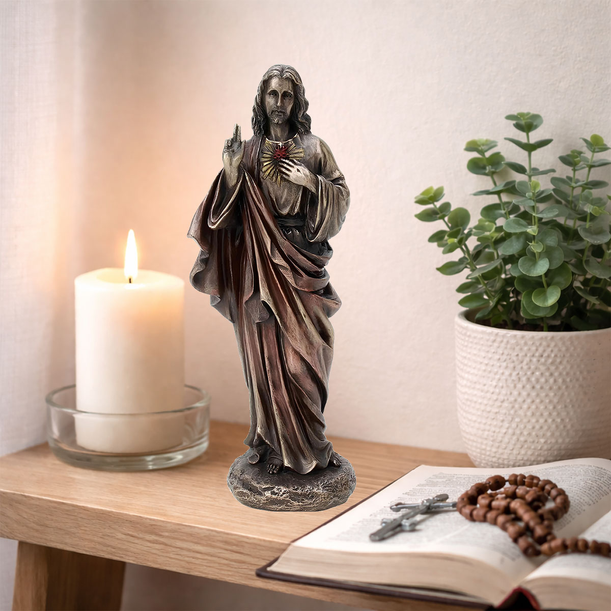 Statue Sacr�-C�ur de J�sus en bronze coul� � froid 20,5 cm