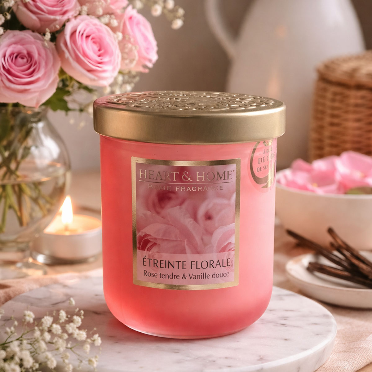 Petite bougie parfum�e �treinte florale 110 g