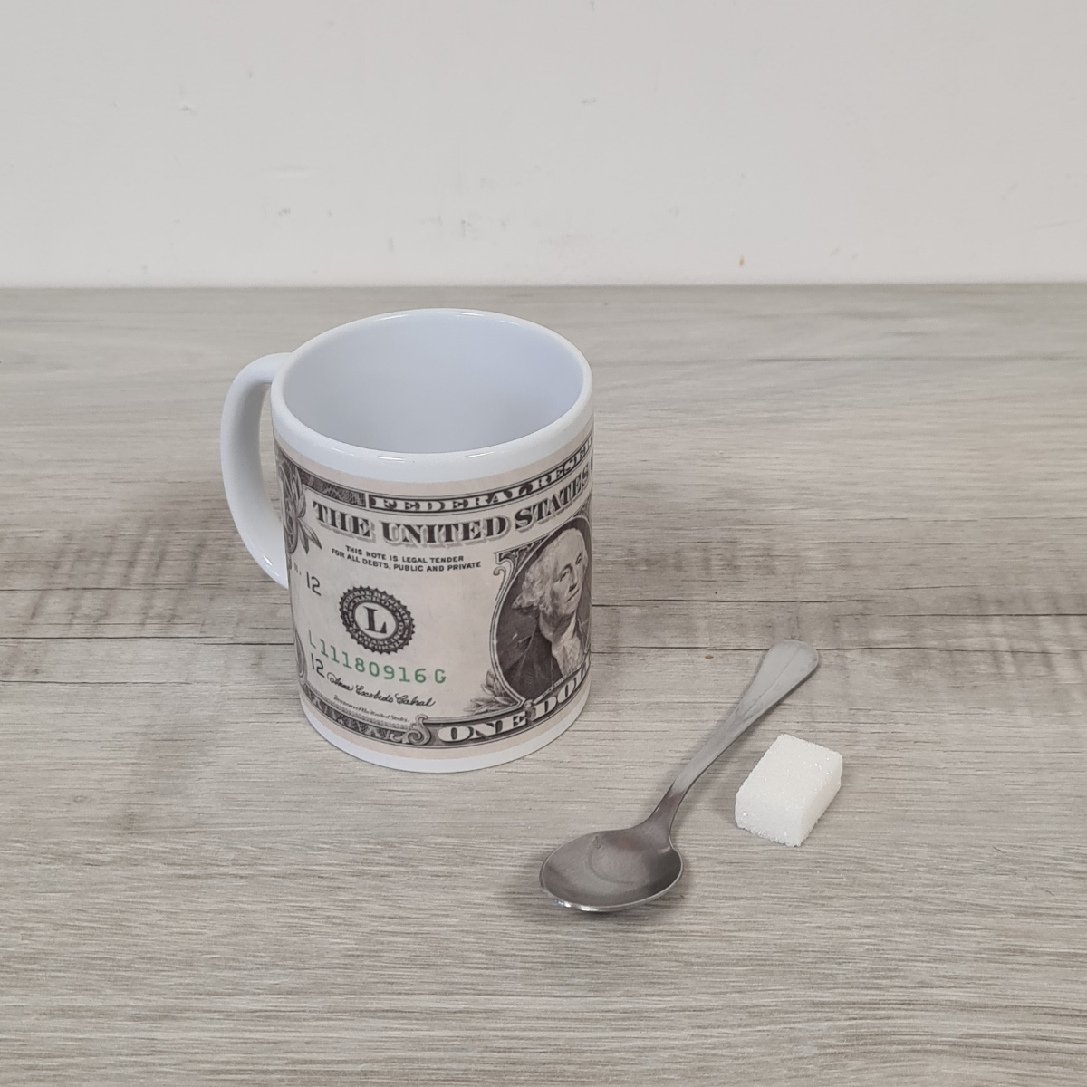 Mug One Dollar monnaie du monde par Cbkreation