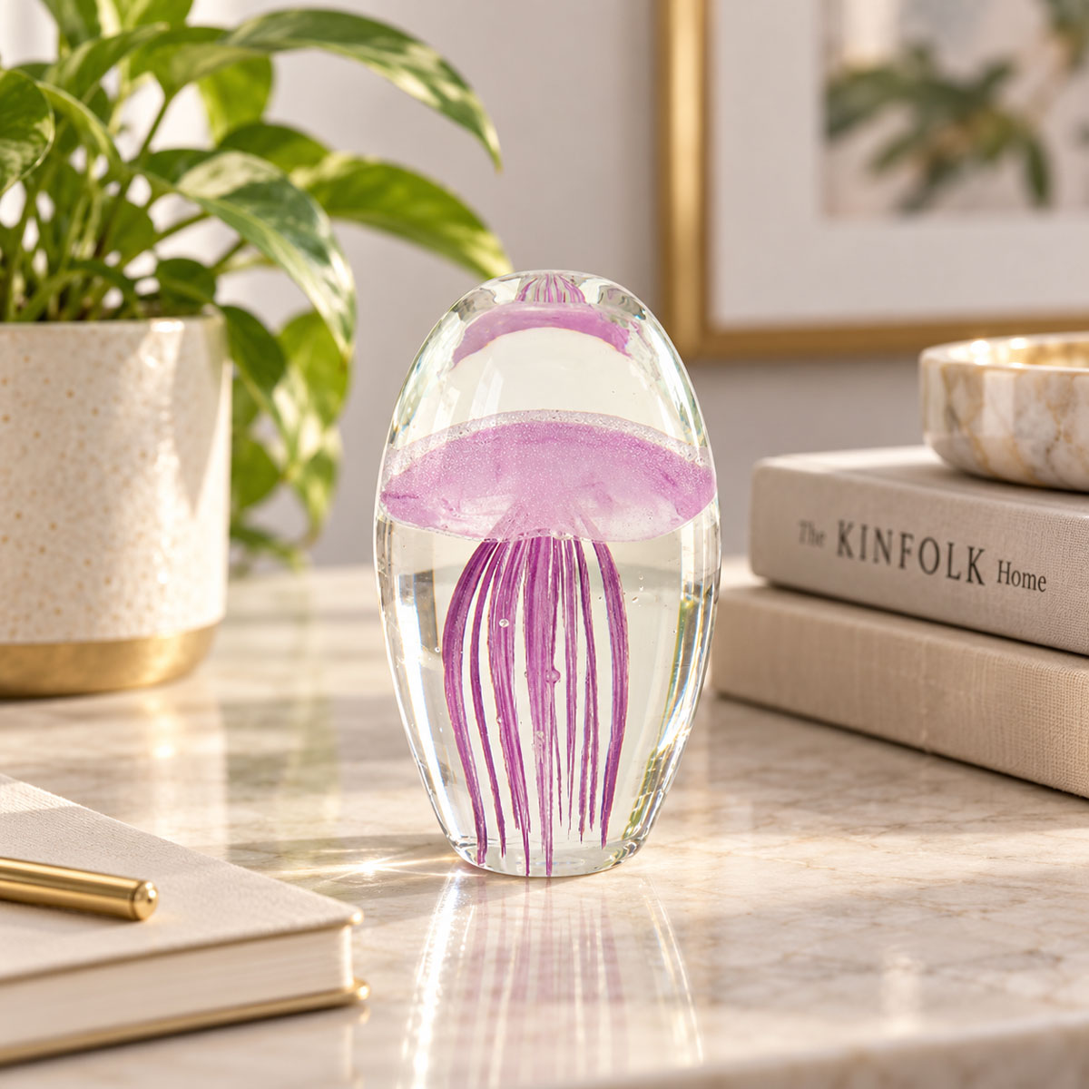 Presse-papier sulfure en verre m�duse rose et mauve 11 cm