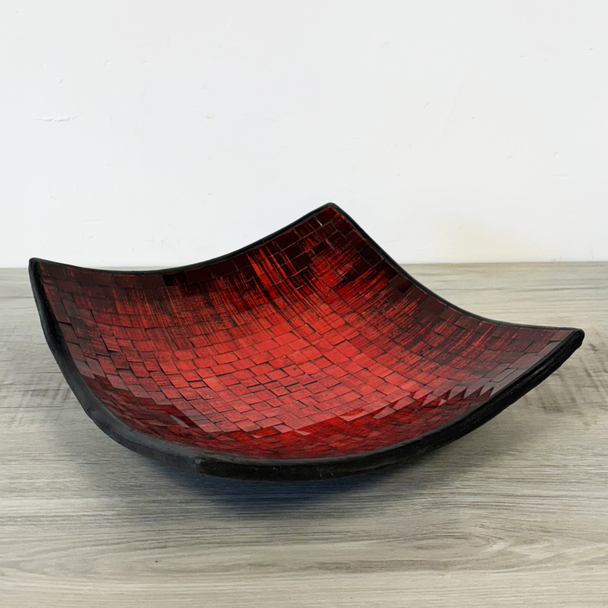 Coupelle dcorative en mosaque de verre rouge 29 cm