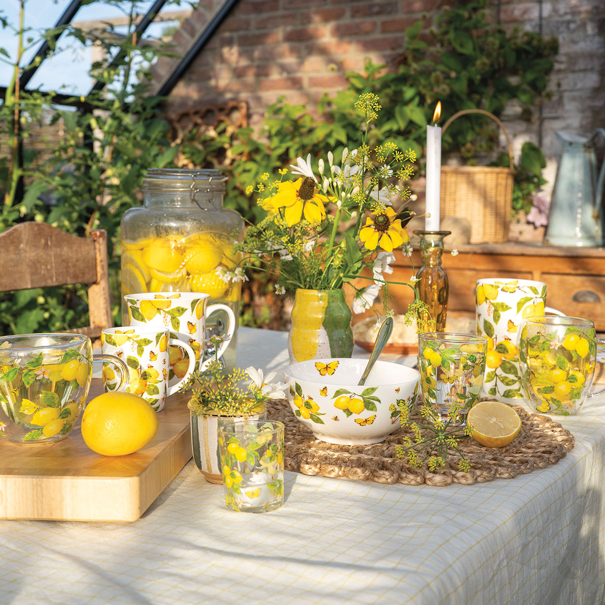 Bol en Porcelaine Fine  Citrons et Papillons Jaunes