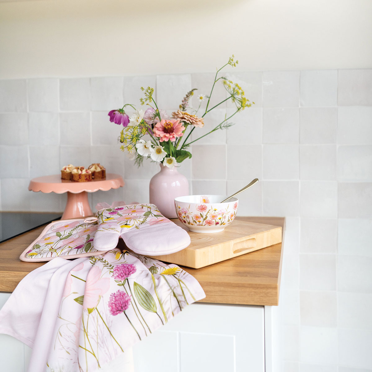 Bol en Porcelaine Fine  Fleurs des Champs Roses