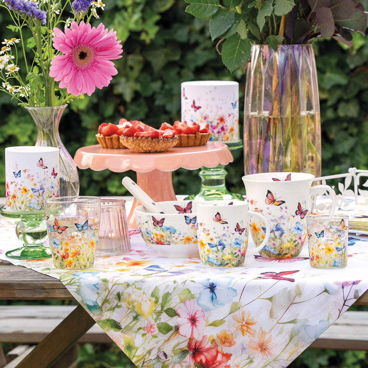 Mug papillons et fleurs en porcelaine fine 400 ml