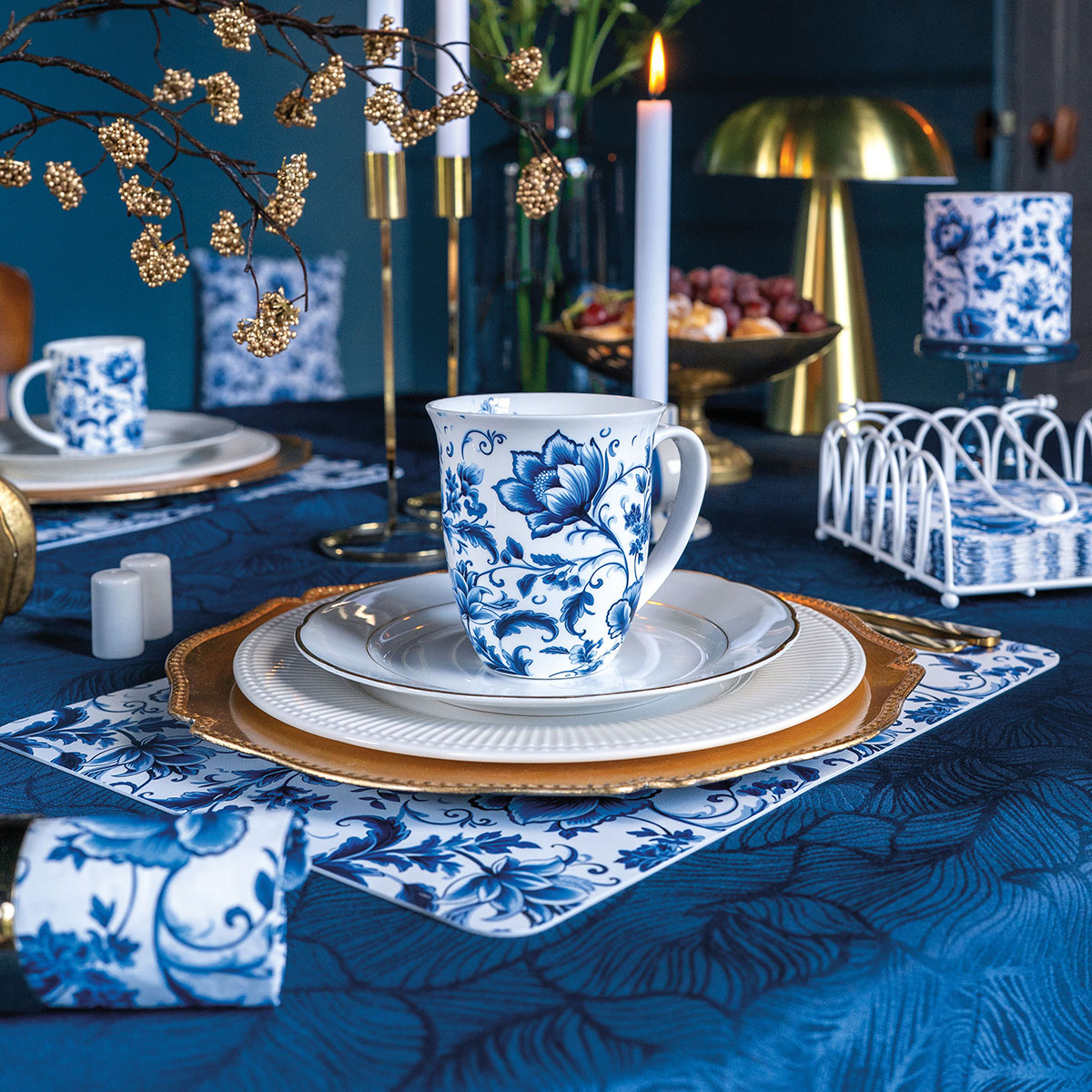 Mug fleurs bleues en porcelaine fine 400 ml