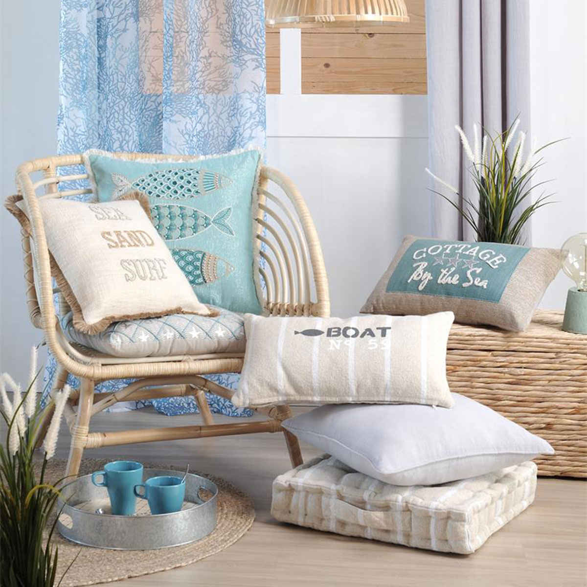 Coussin de sol St Trop beige et blanc