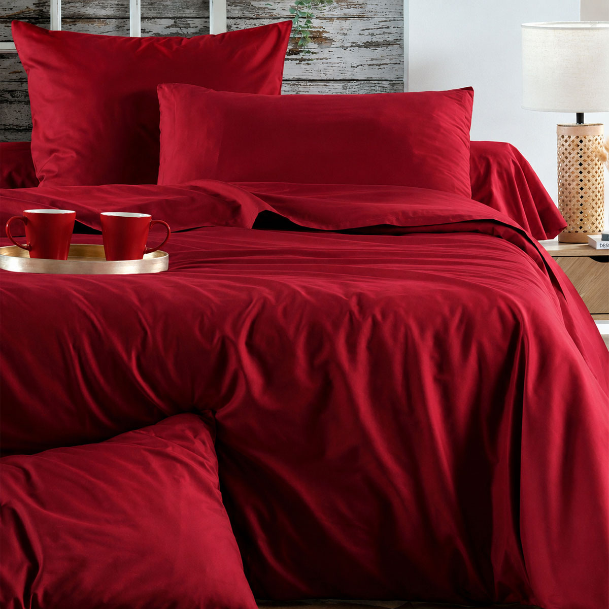 Taie d�oreiller �lys�e rouge 63 x 63 cm en percale coton