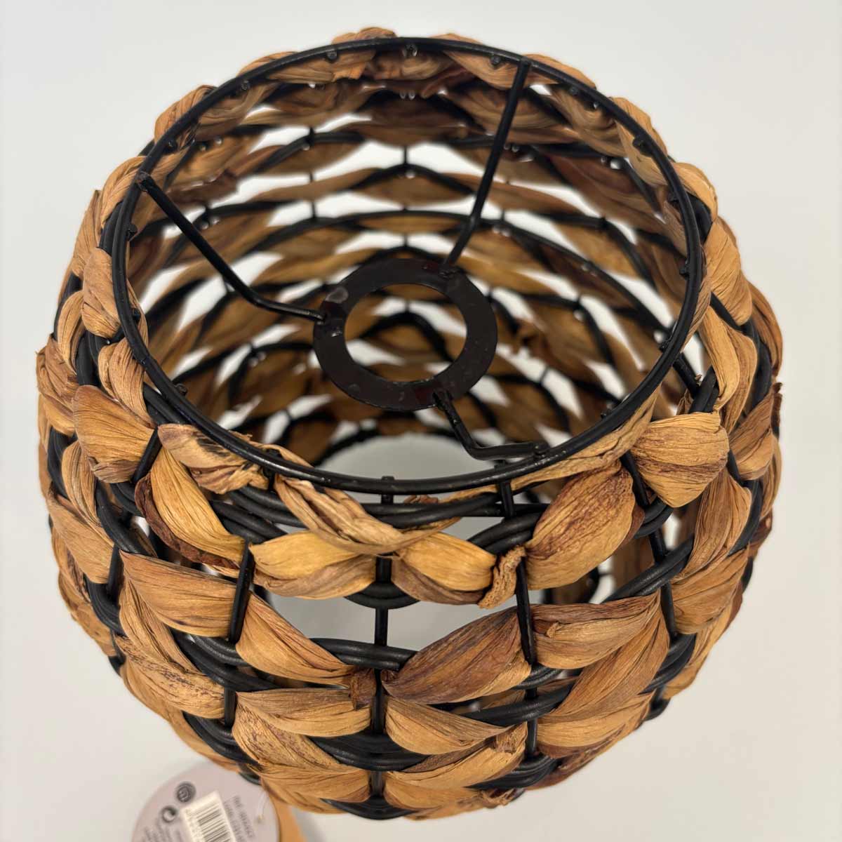 Petit lustre en jacinthe deau  Hauteur 20,5 cm
