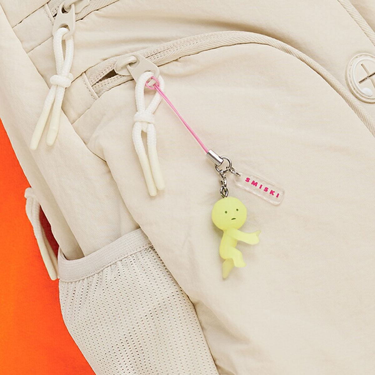Figurine Smiski Strap s�rie 4 surprise phosphorescente
