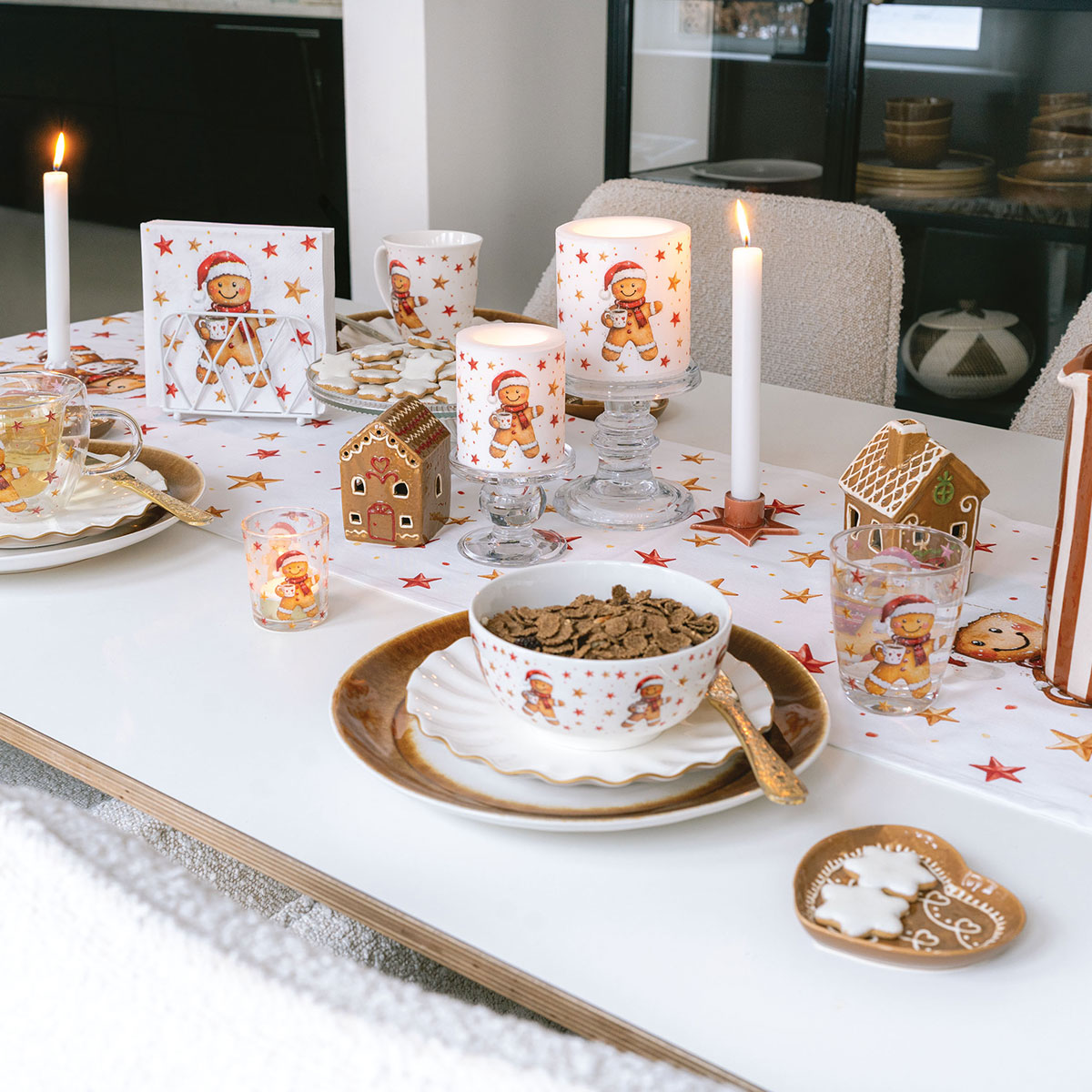 Bol en porcelaine fine d�cor Bonshommes Pain d'�pices