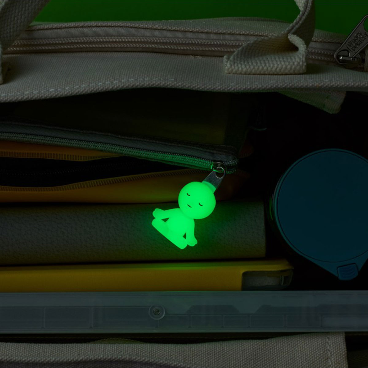 Mini Figurine Smiski Lumineuse pour Fermeture �clair
