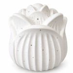 Lampe fleur de lotus en porcelaine blanche ajour�e - 17 cm