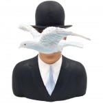 Figurine Magritte - L''homme au Chapeau Melon  - 15  cm